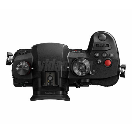Panasonic GH5 Mark II-4