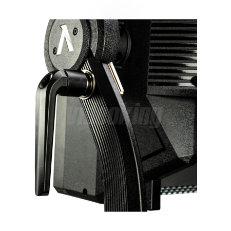 Aputure P600c-5